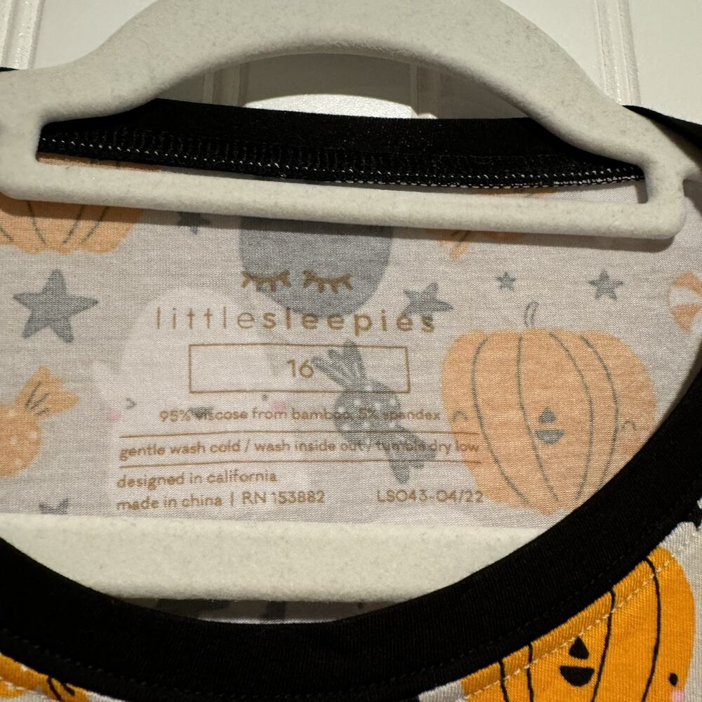 Little Sleepies Boo Crew Halloween Pajama Set Cats Pumpkins Girls Size 16 - Picture 4 of 9
